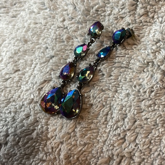 Iridescent earrings 💜 - Picture 2 of 3